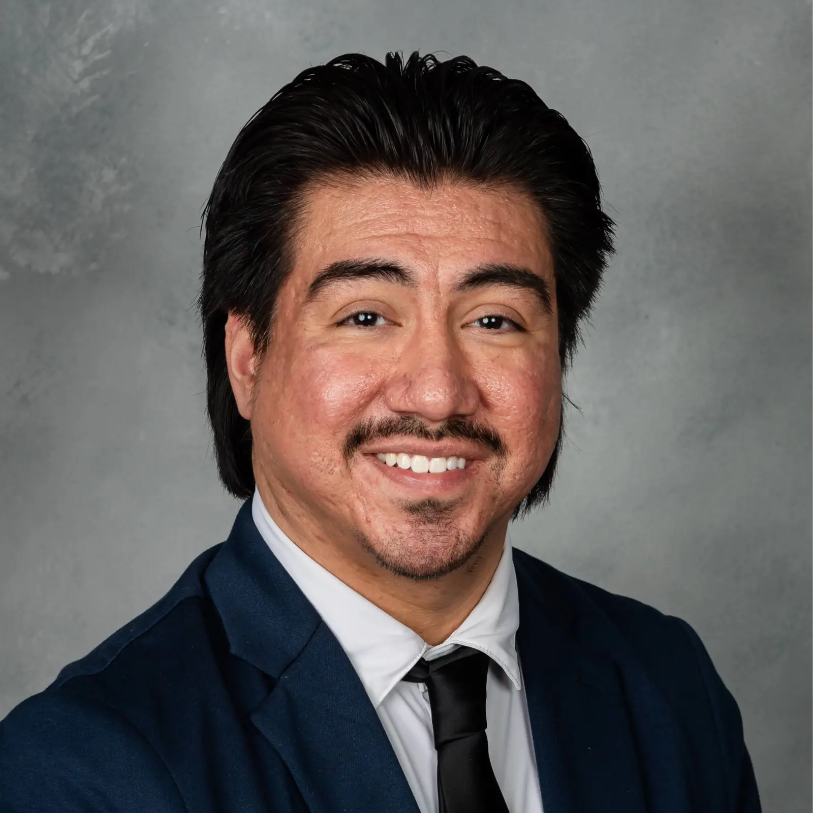 Villa, Omar-square-1600x1600